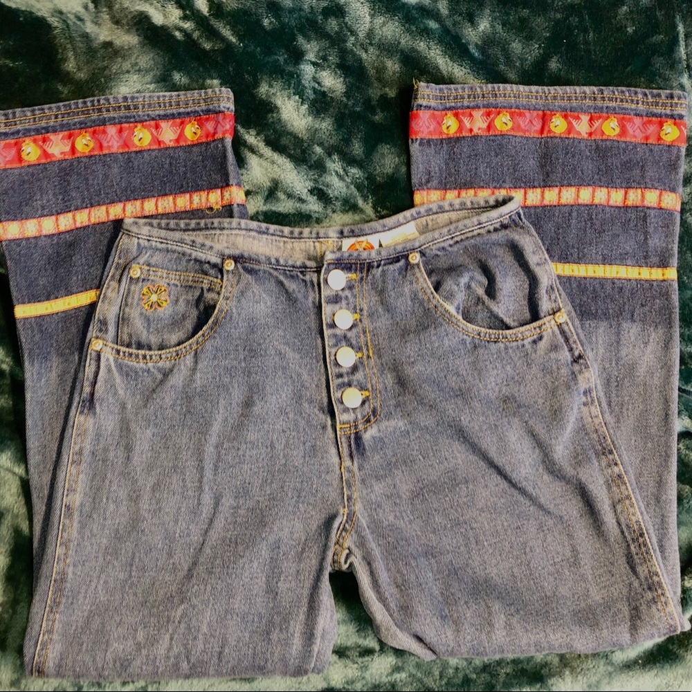 ❌SOLD❌Vintage Looney Tunes flare jeans